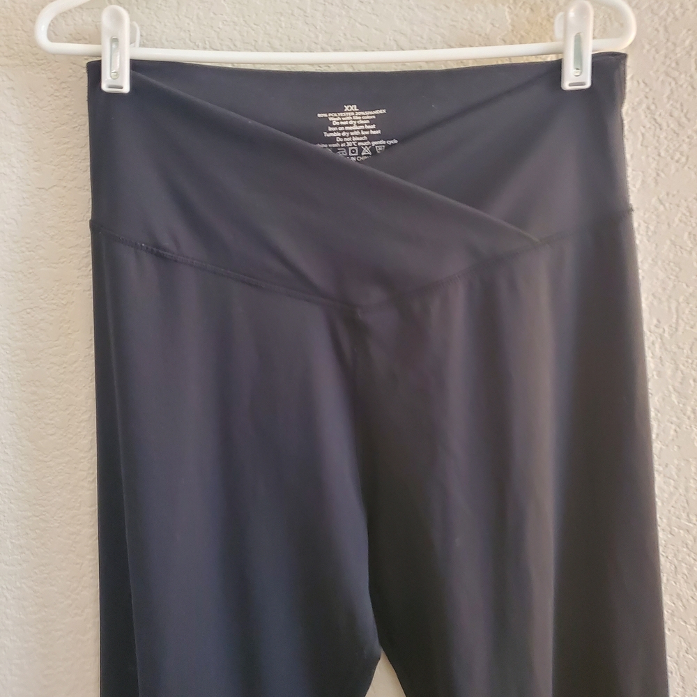 Women's Black Leggings - Picture 9 of 12